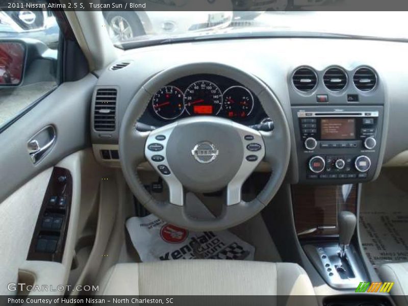 Tuscan Sun / Blond 2011 Nissan Altima 2.5 S