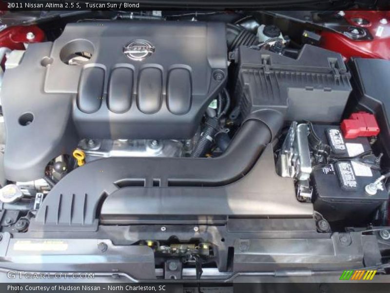 Tuscan Sun / Blond 2011 Nissan Altima 2.5 S