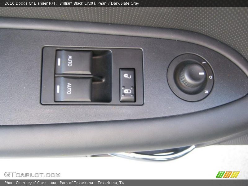 Brilliant Black Crystal Pearl / Dark Slate Gray 2010 Dodge Challenger R/T