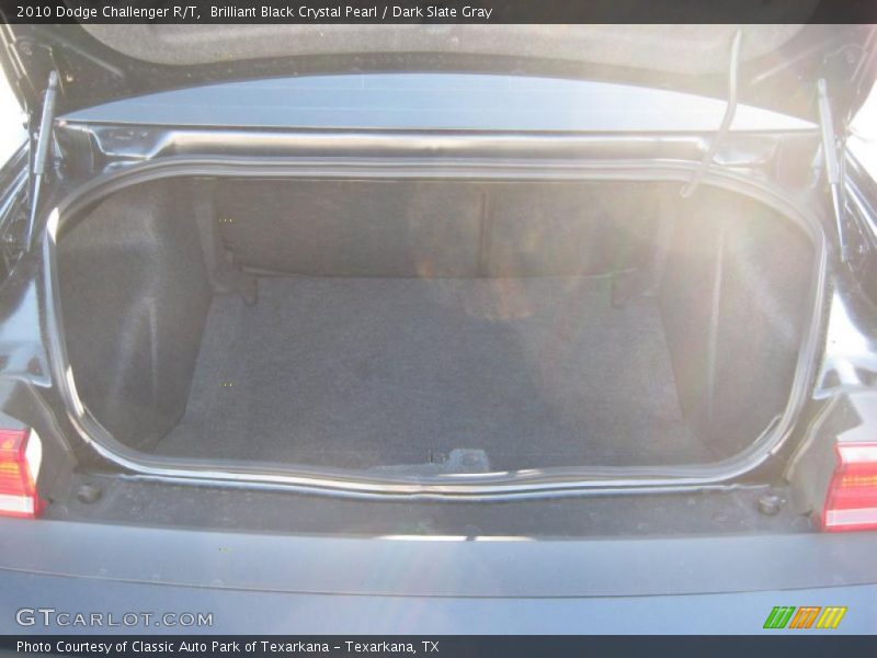 Brilliant Black Crystal Pearl / Dark Slate Gray 2010 Dodge Challenger R/T