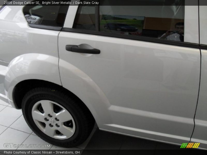 Bright Silver Metallic / Dark Slate Gray 2008 Dodge Caliber SE