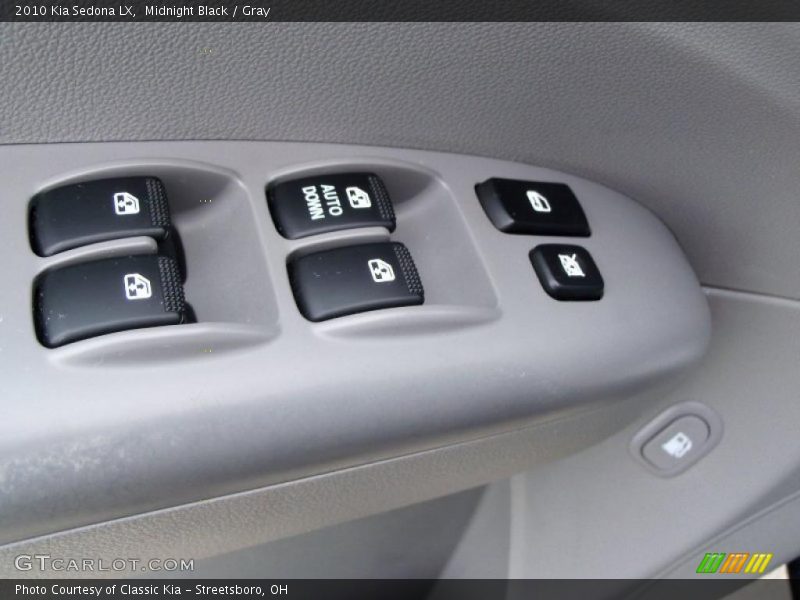 Midnight Black / Gray 2010 Kia Sedona LX