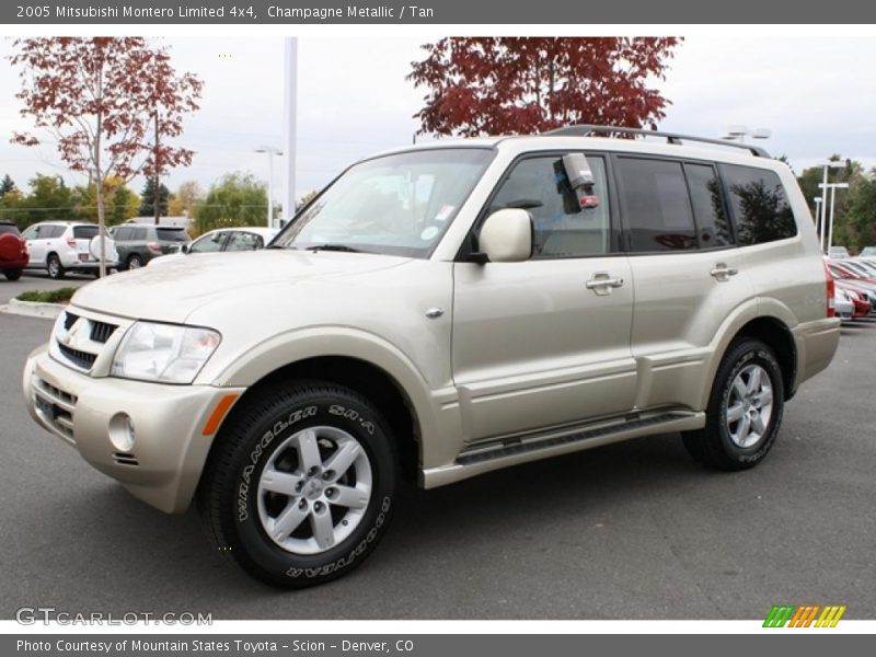 Front 3/4 View of 2005 Montero Limited 4x4
