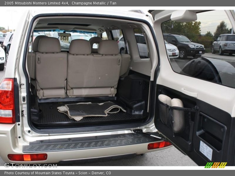  2005 Montero Limited 4x4 Trunk