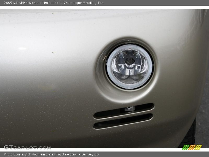 Champagne Metallic / Tan 2005 Mitsubishi Montero Limited 4x4