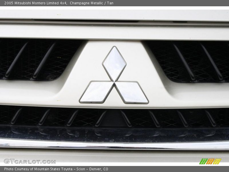 Champagne Metallic / Tan 2005 Mitsubishi Montero Limited 4x4