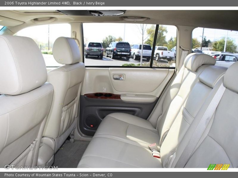 Black / Ivory Beige 2006 Toyota Highlander Limited 4WD