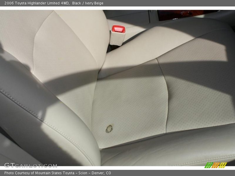 Black / Ivory Beige 2006 Toyota Highlander Limited 4WD
