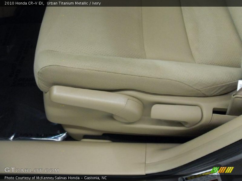 Urban Titanium Metallic / Ivory 2010 Honda CR-V EX
