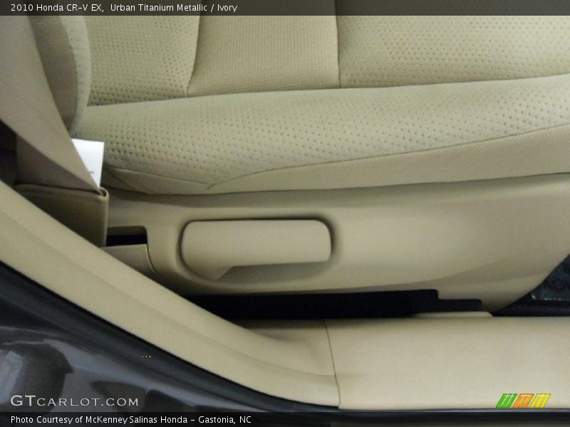 Urban Titanium Metallic / Ivory 2010 Honda CR-V EX