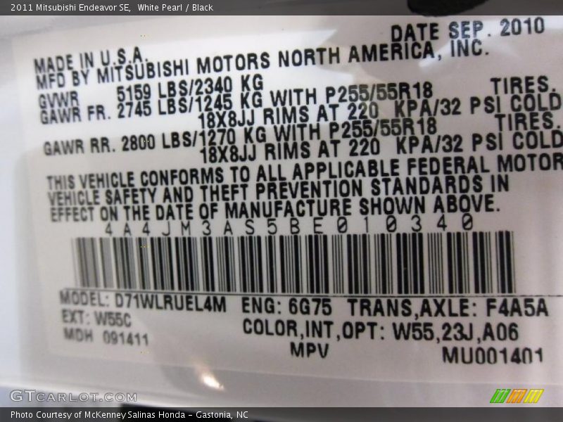 White Pearl / Black 2011 Mitsubishi Endeavor SE