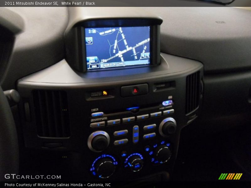 Navigation of 2011 Endeavor SE