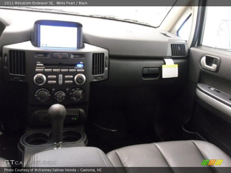 White Pearl / Black 2011 Mitsubishi Endeavor SE