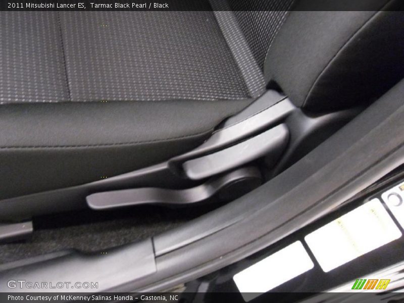 Tarmac Black Pearl / Black 2011 Mitsubishi Lancer ES