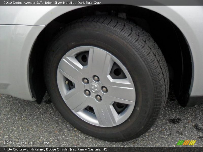 Bright Silver Metallic / Dark Slate Gray 2010 Dodge Avenger SXT