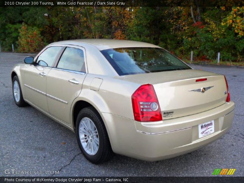 White Gold Pearlcoat / Dark Slate Gray 2010 Chrysler 300 Touring