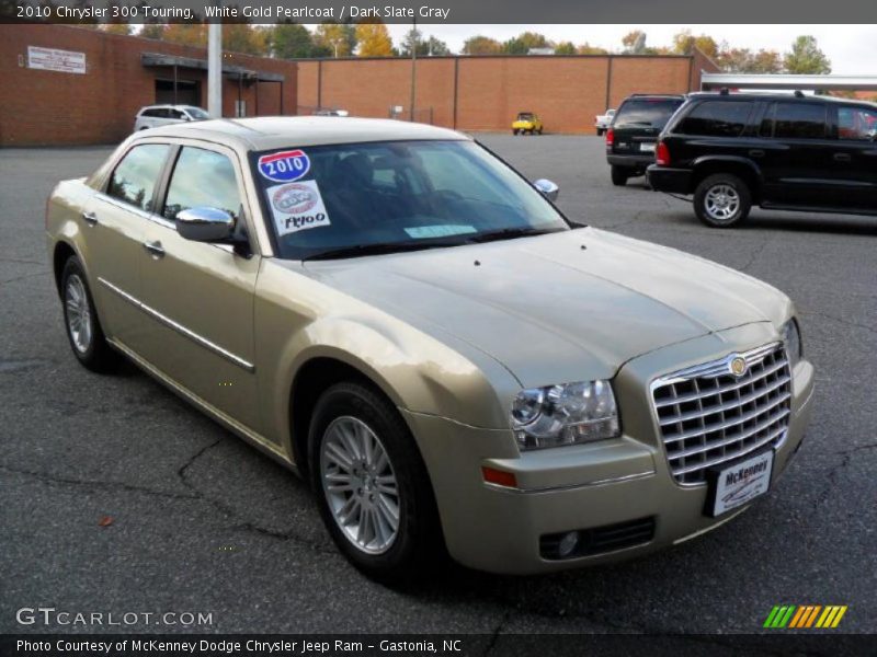 White Gold Pearlcoat / Dark Slate Gray 2010 Chrysler 300 Touring