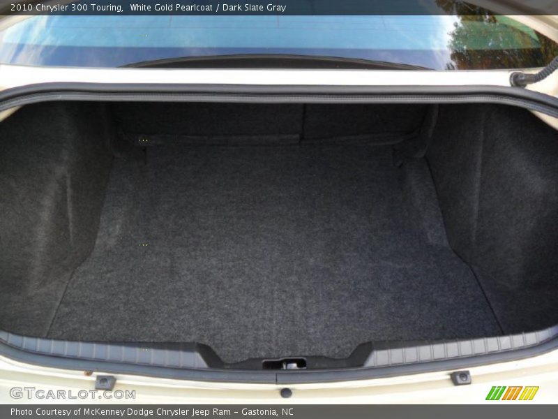White Gold Pearlcoat / Dark Slate Gray 2010 Chrysler 300 Touring