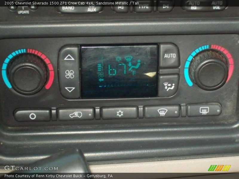 Controls of 2005 Silverado 1500 Z71 Crew Cab 4x4
