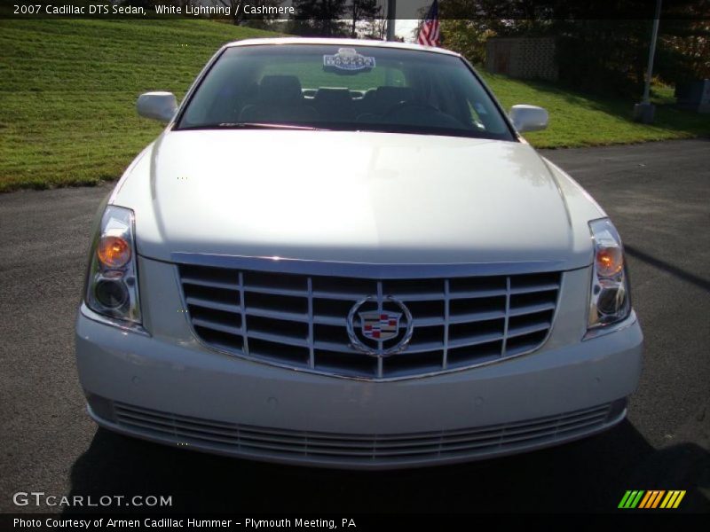 White Lightning / Cashmere 2007 Cadillac DTS Sedan