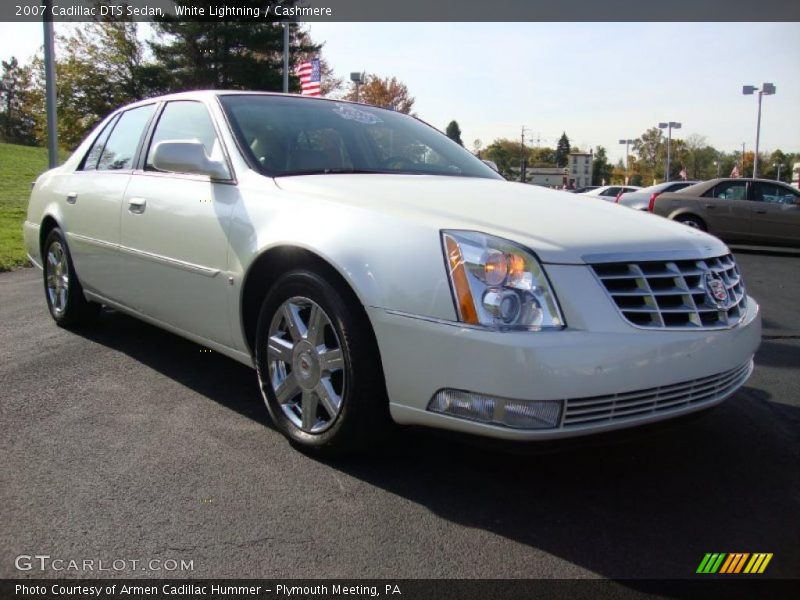White Lightning / Cashmere 2007 Cadillac DTS Sedan