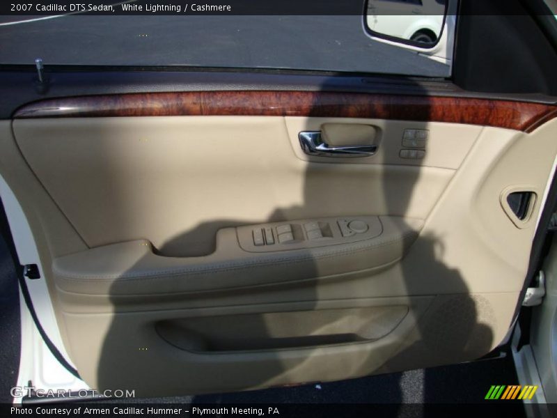 White Lightning / Cashmere 2007 Cadillac DTS Sedan