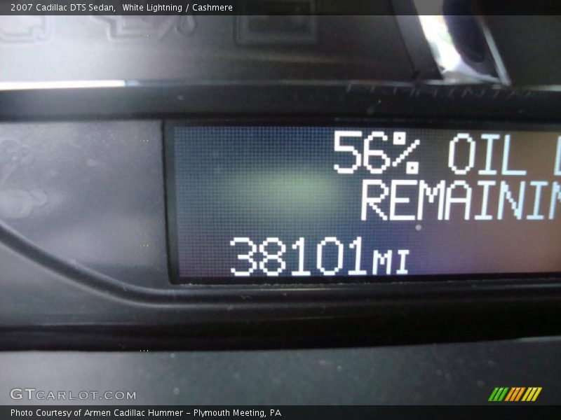 White Lightning / Cashmere 2007 Cadillac DTS Sedan