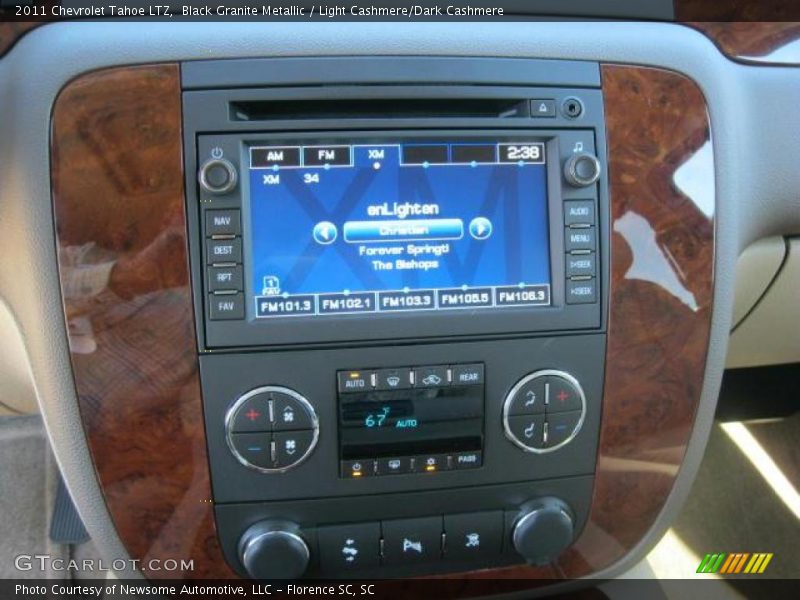 Controls of 2011 Tahoe LTZ