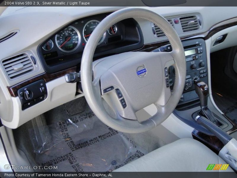Light Taupe Interior - 2004 S80 2.9 