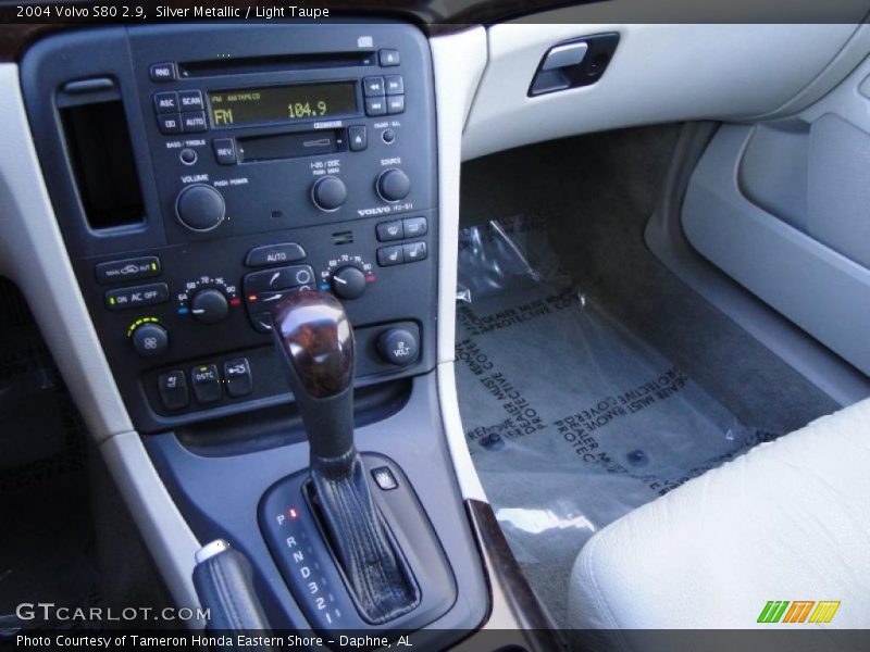 Controls of 2004 S80 2.9