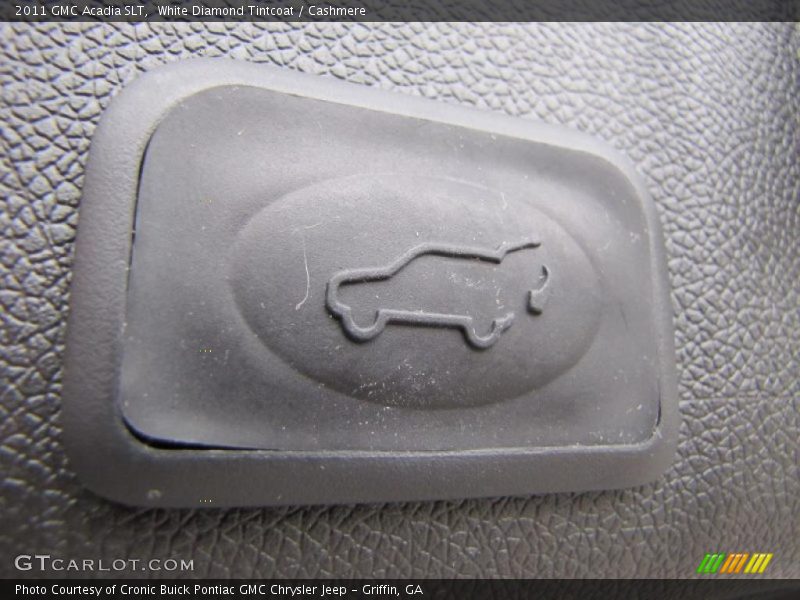 White Diamond Tintcoat / Cashmere 2011 GMC Acadia SLT