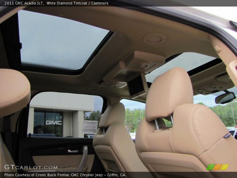 White Diamond Tintcoat / Cashmere 2011 GMC Acadia SLT