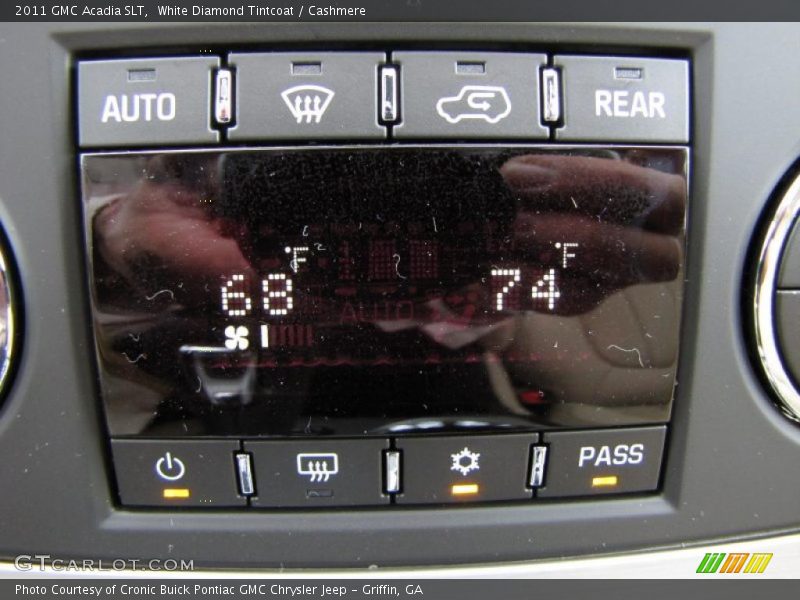 White Diamond Tintcoat / Cashmere 2011 GMC Acadia SLT