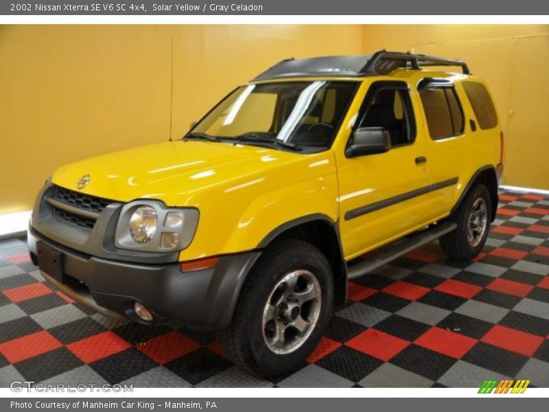 Front 3/4 View of 2002 Xterra SE V6 SC 4x4