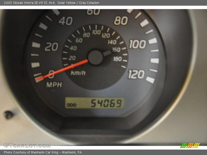 Solar Yellow / Gray Celadon 2002 Nissan Xterra SE V6 SC 4x4