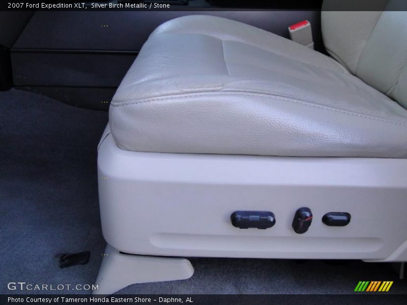 Silver Birch Metallic / Stone 2007 Ford Expedition XLT