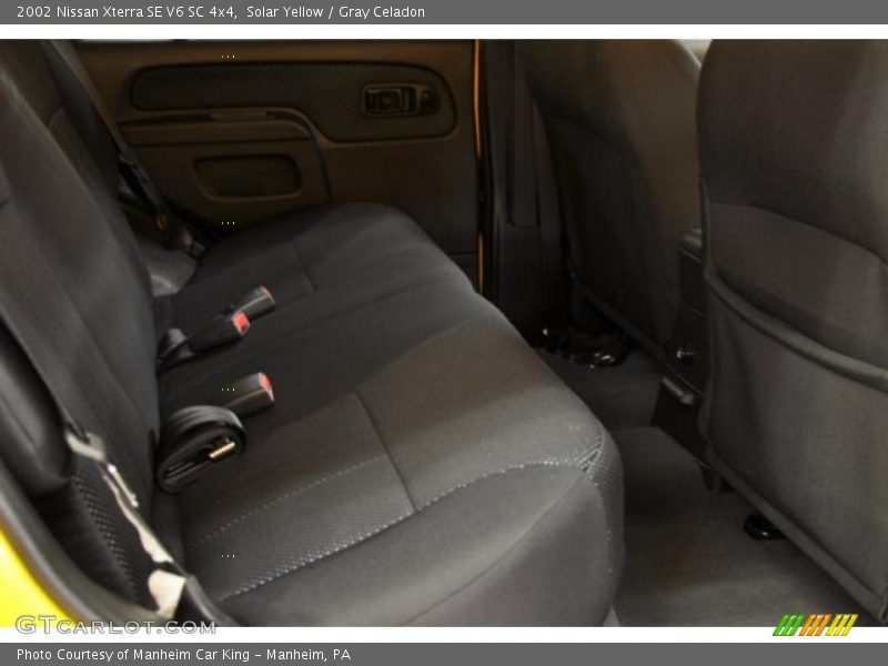 Solar Yellow / Gray Celadon 2002 Nissan Xterra SE V6 SC 4x4