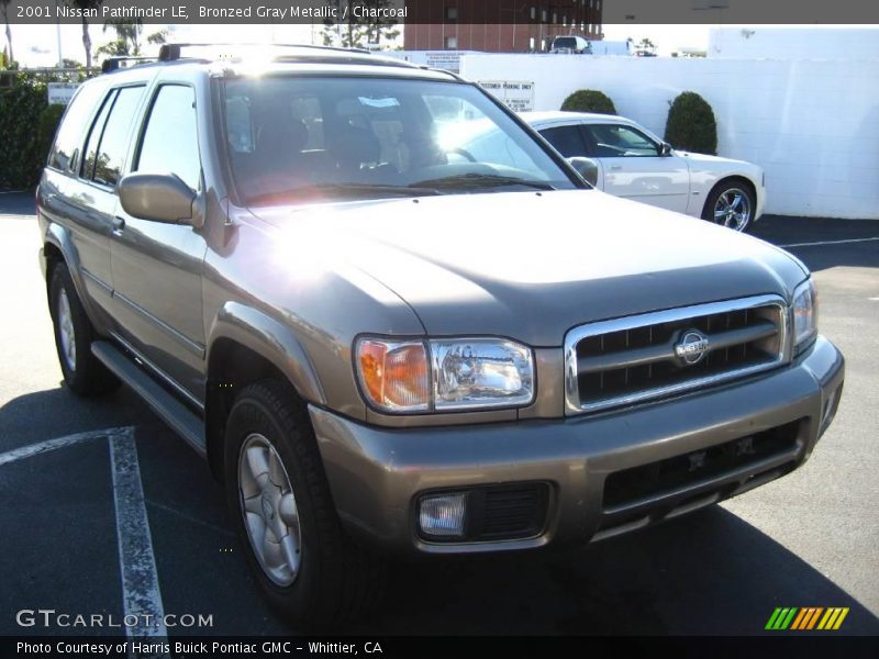 Bronzed Gray Metallic / Charcoal 2001 Nissan Pathfinder LE