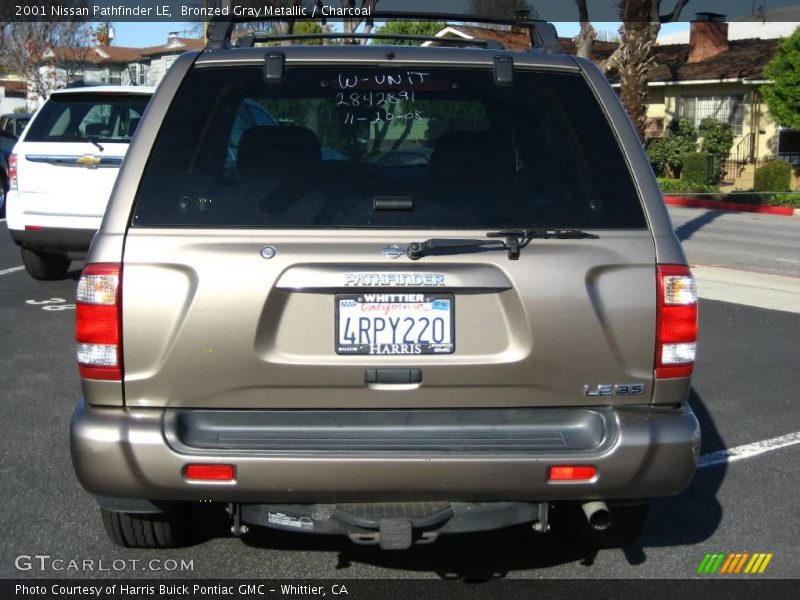 Bronzed Gray Metallic / Charcoal 2001 Nissan Pathfinder LE