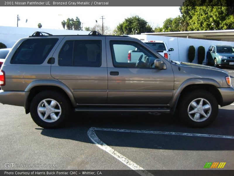 Bronzed Gray Metallic / Charcoal 2001 Nissan Pathfinder LE