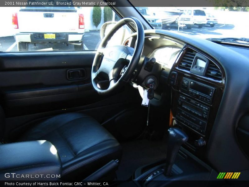 Bronzed Gray Metallic / Charcoal 2001 Nissan Pathfinder LE