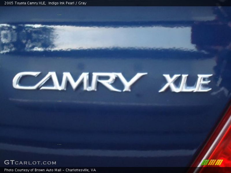Indigo Ink Pearl / Gray 2005 Toyota Camry XLE