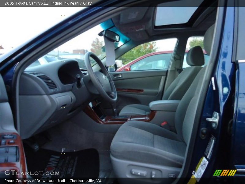 Indigo Ink Pearl / Gray 2005 Toyota Camry XLE