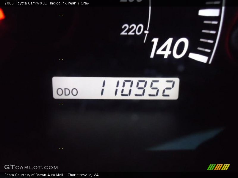 Indigo Ink Pearl / Gray 2005 Toyota Camry XLE
