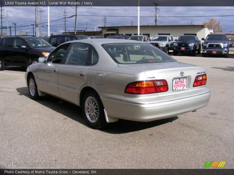 Lunar Mist Metallic / Ivory 1999 Toyota Avalon XLS