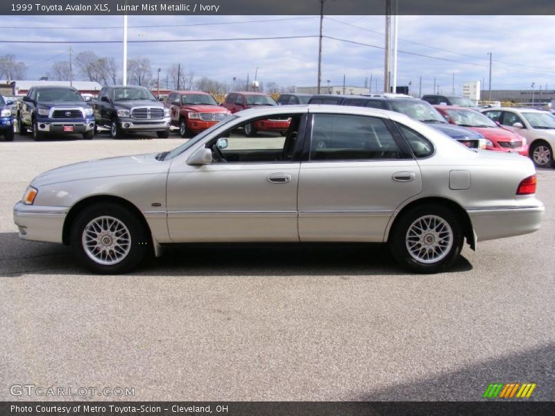 Lunar Mist Metallic / Ivory 1999 Toyota Avalon XLS