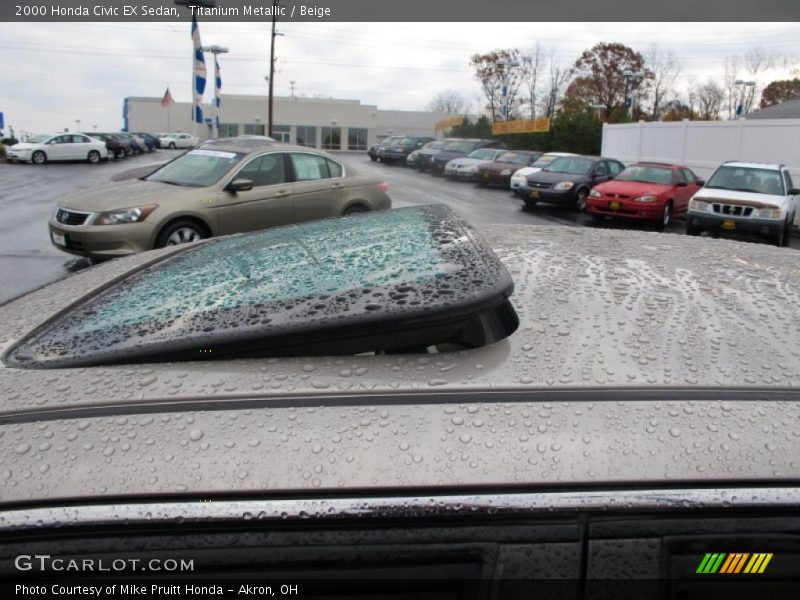 Sunroof of 2000 Civic EX Sedan