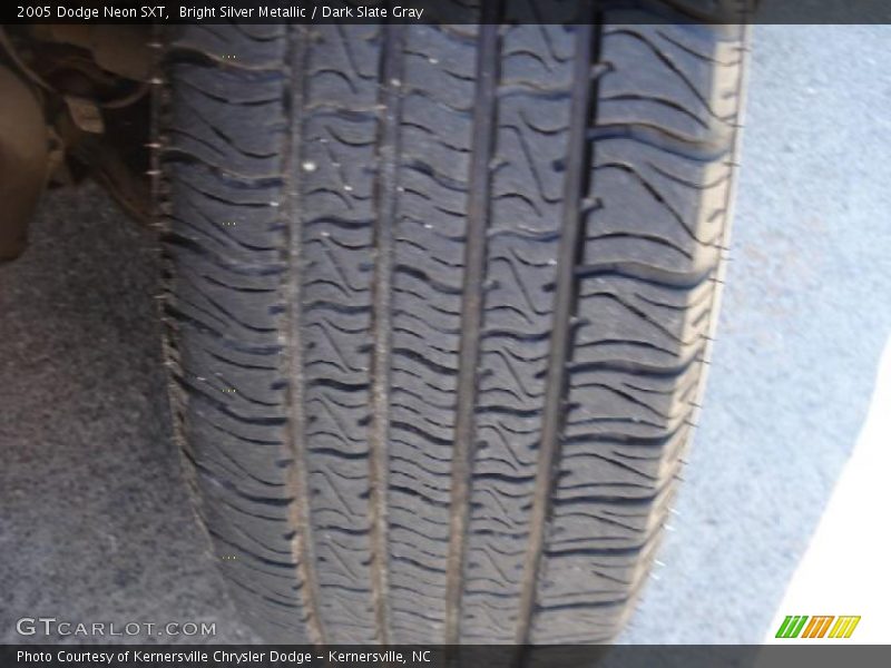 Bright Silver Metallic / Dark Slate Gray 2005 Dodge Neon SXT