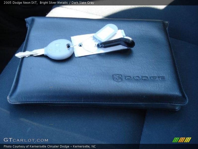 Bright Silver Metallic / Dark Slate Gray 2005 Dodge Neon SXT