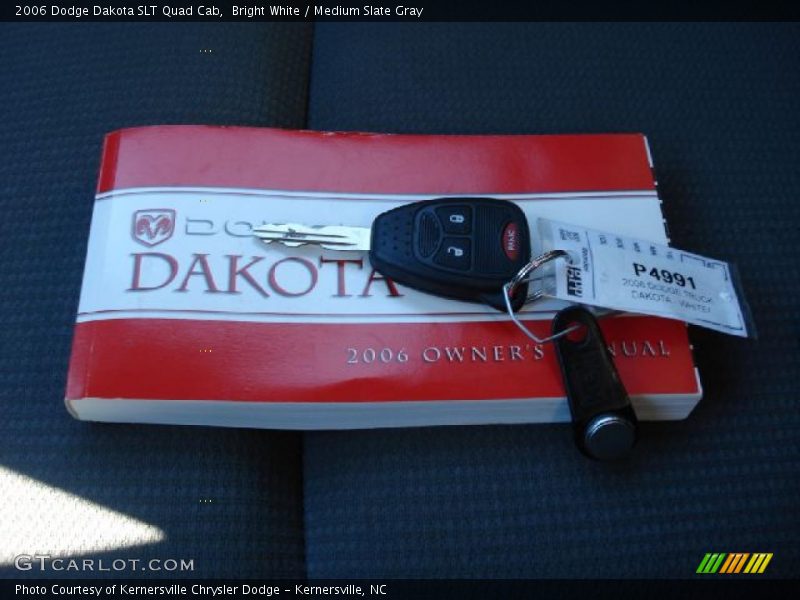 Bright White / Medium Slate Gray 2006 Dodge Dakota SLT Quad Cab